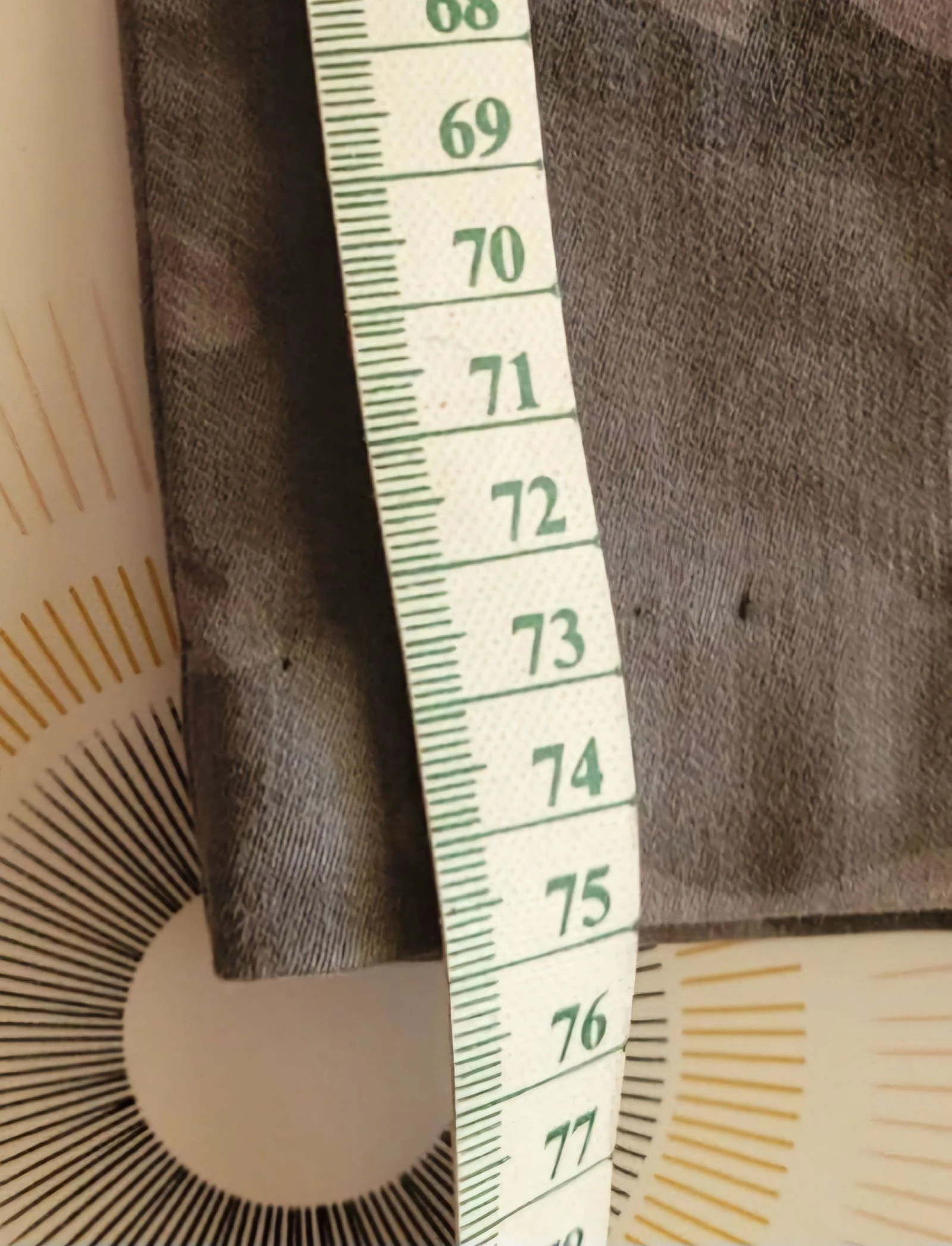 Monoprix Calça/Jeans Skinny TFr40/TL - Estampa Militar Cinza e Cintura Média em Ótimo Estado – photo 15